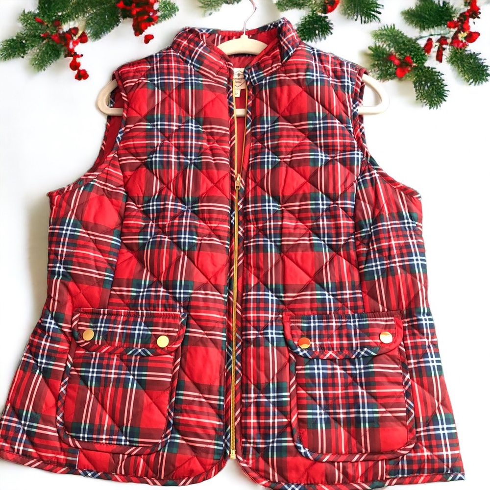 St. John’s Bay women’s red Christmas plaid quilted zip puffer vest Large